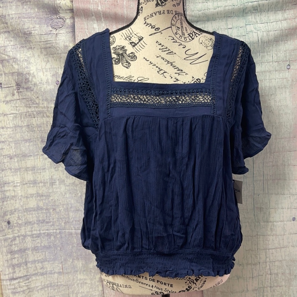 Brand new Woman’s Arizona Top. Size XXL